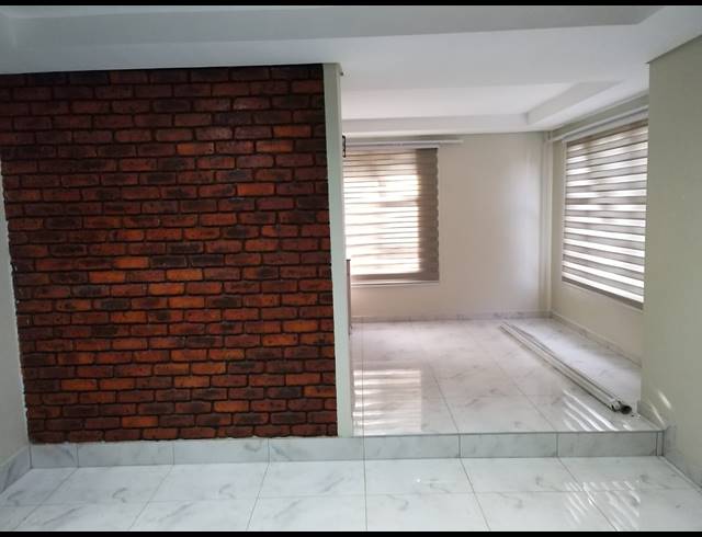 1 BEDROOM APARTMENT TO LET IN BIRCH ACRES